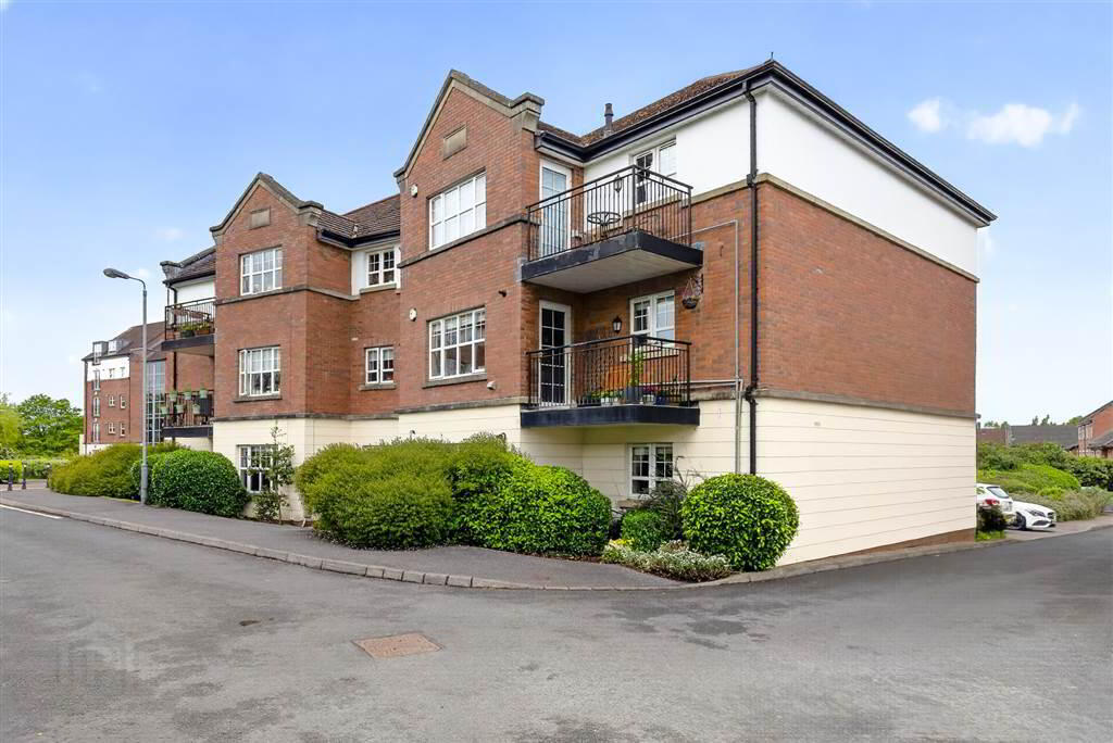 Apt 4 Elm House, 2 Beech Heights 16 of 17
