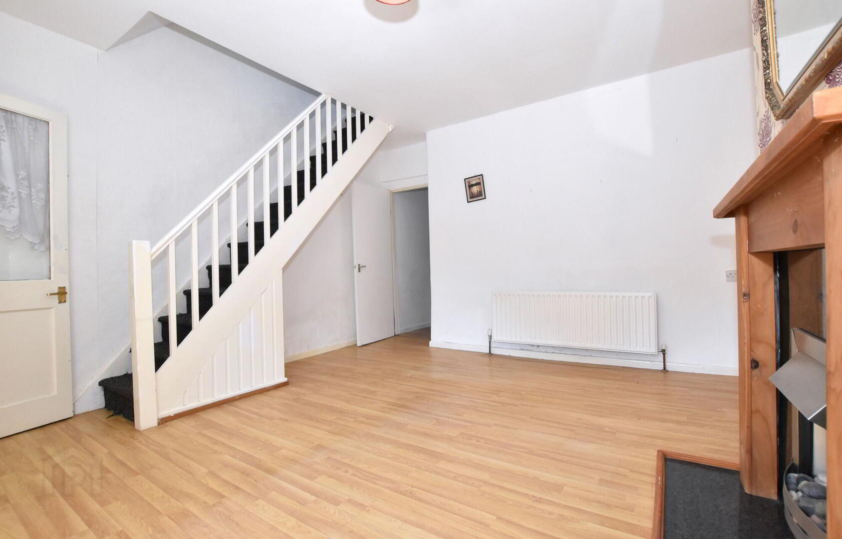 10 Roden Street 3 of 18