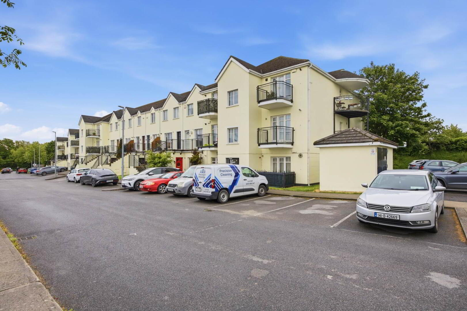 Apartment 4 Holywell Way 1 of 14
