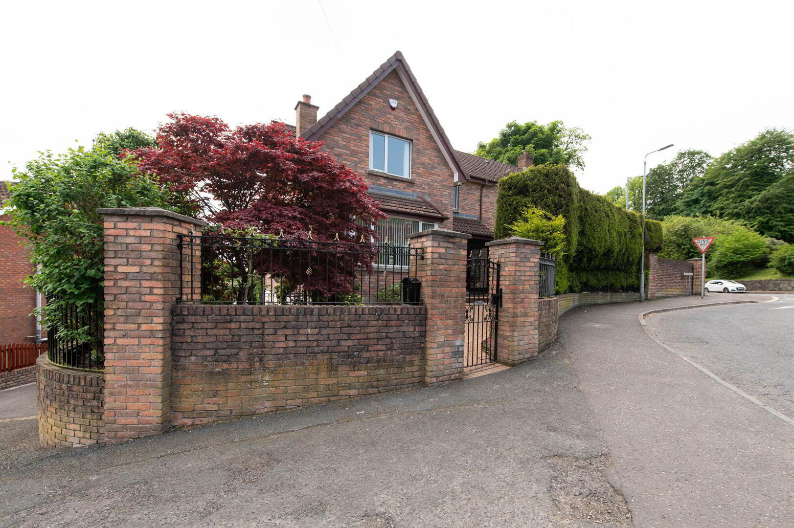 777 Antrim Road 2 of 45