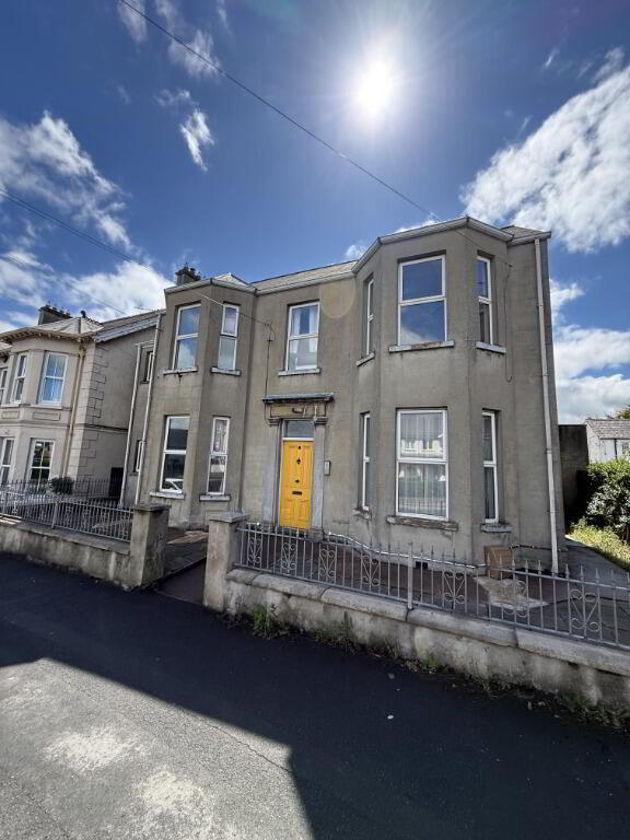 33D Avenue Road 1 of 6