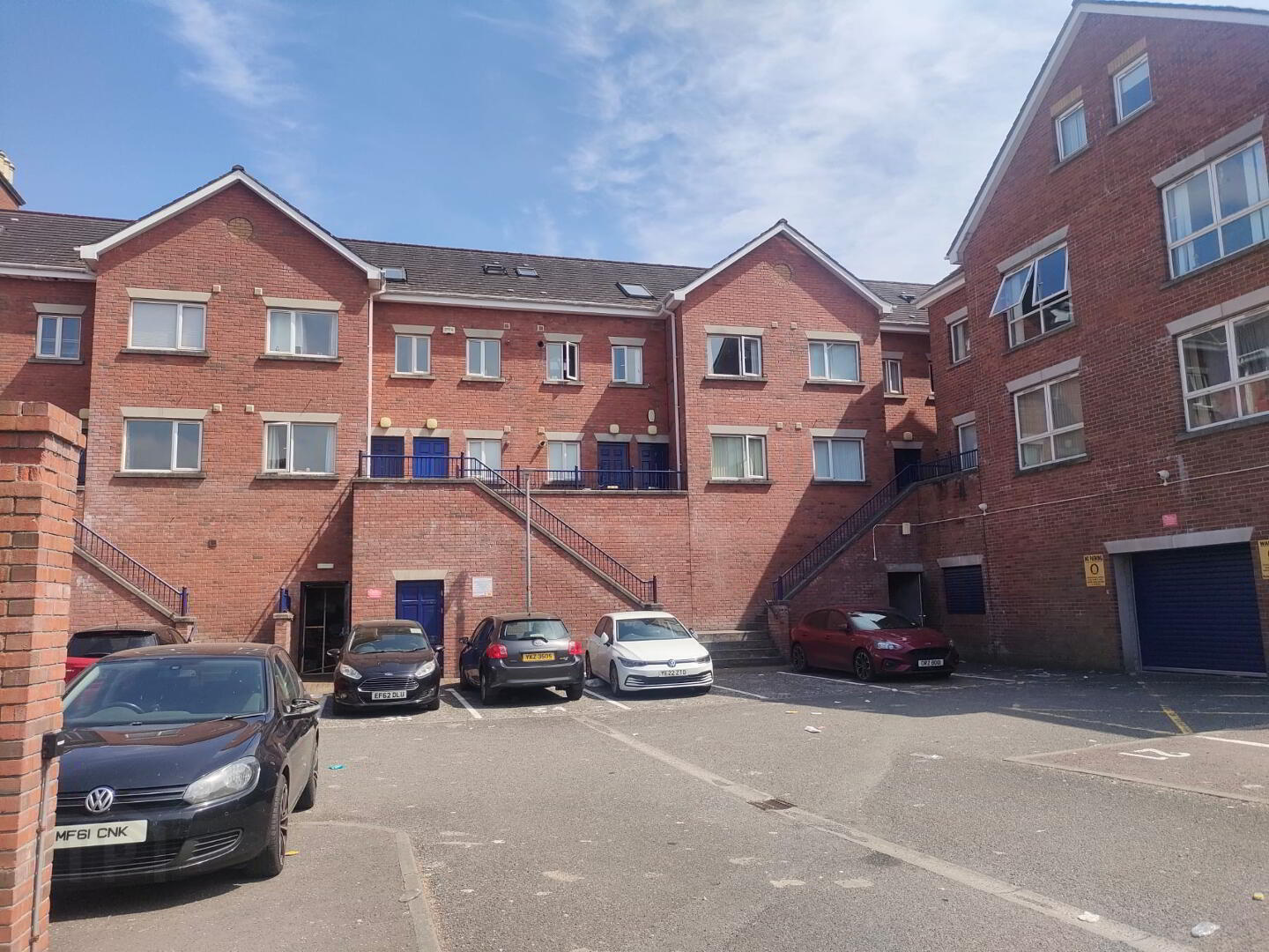 Apt 26 Fitzwilliam Square, Rugby Avenue 1 of 13