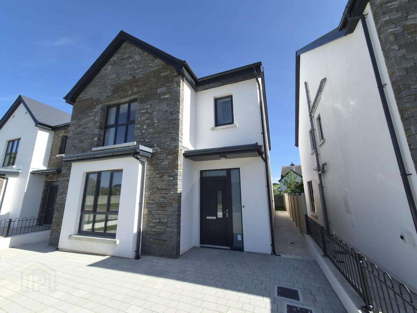 8 Abbey Lane 57 of 57