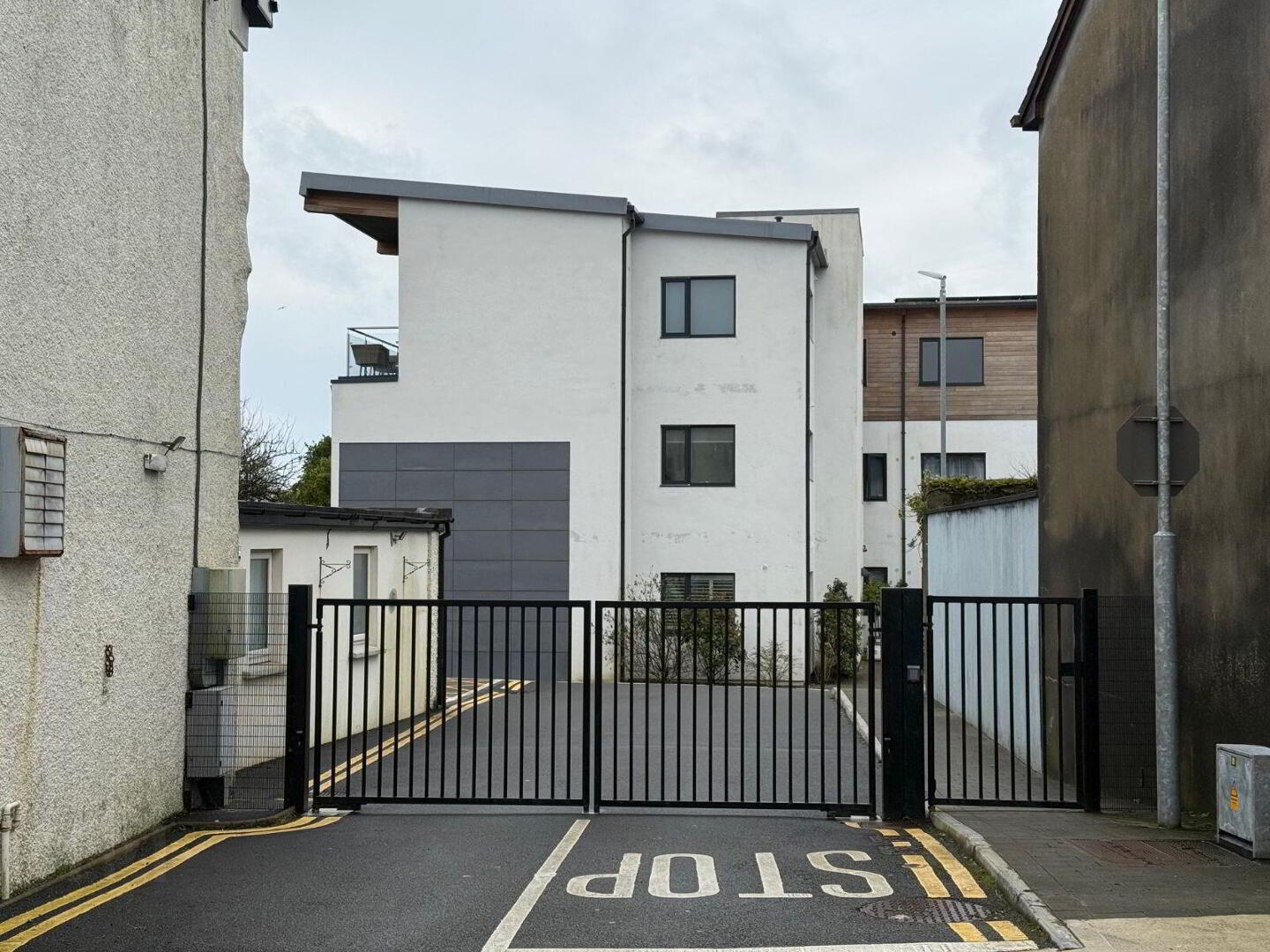 Apartment 9 Cathair Con Raoi 1 of 21