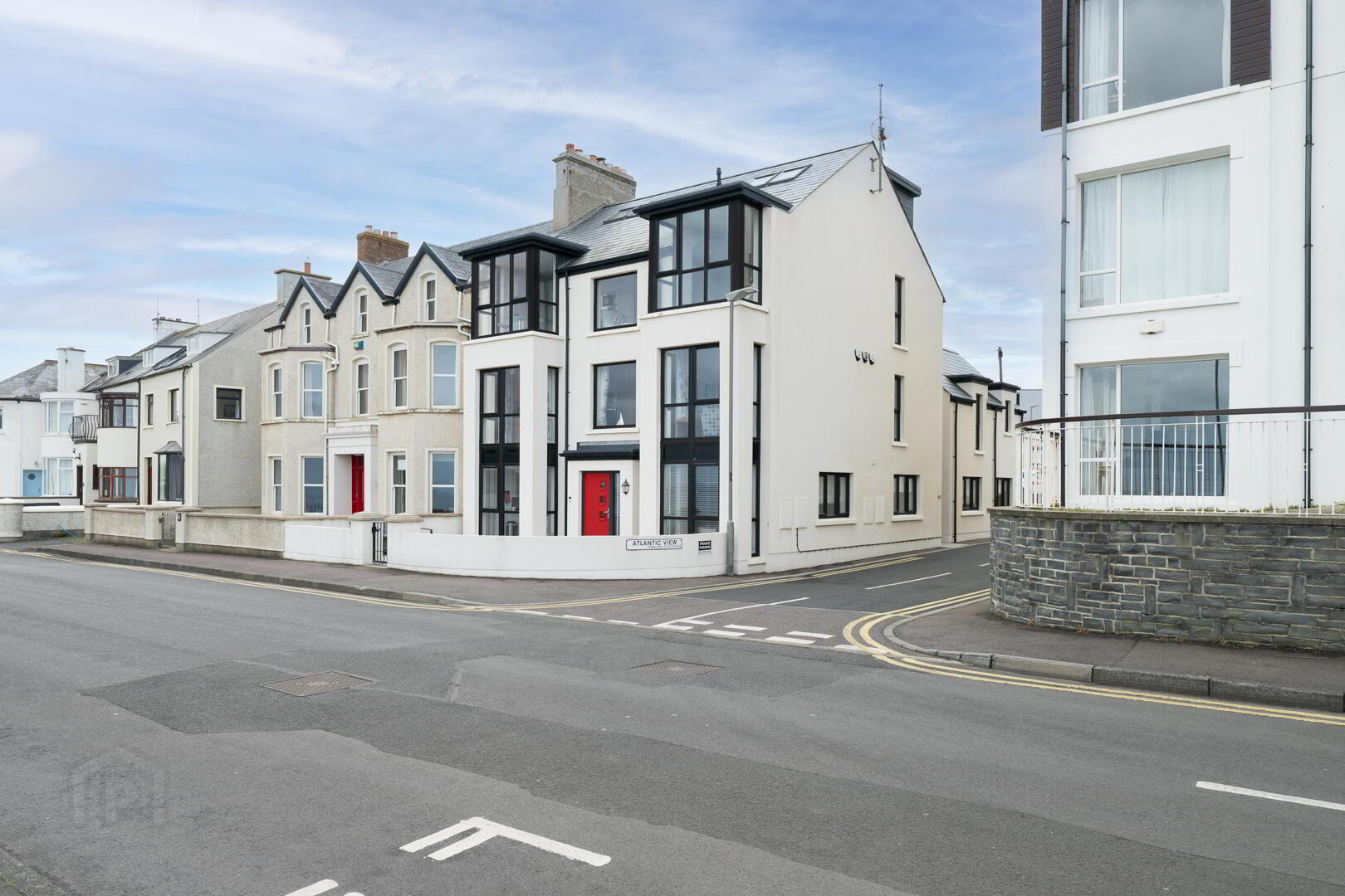 Apt 2, 63 Beach Road 2 of 39