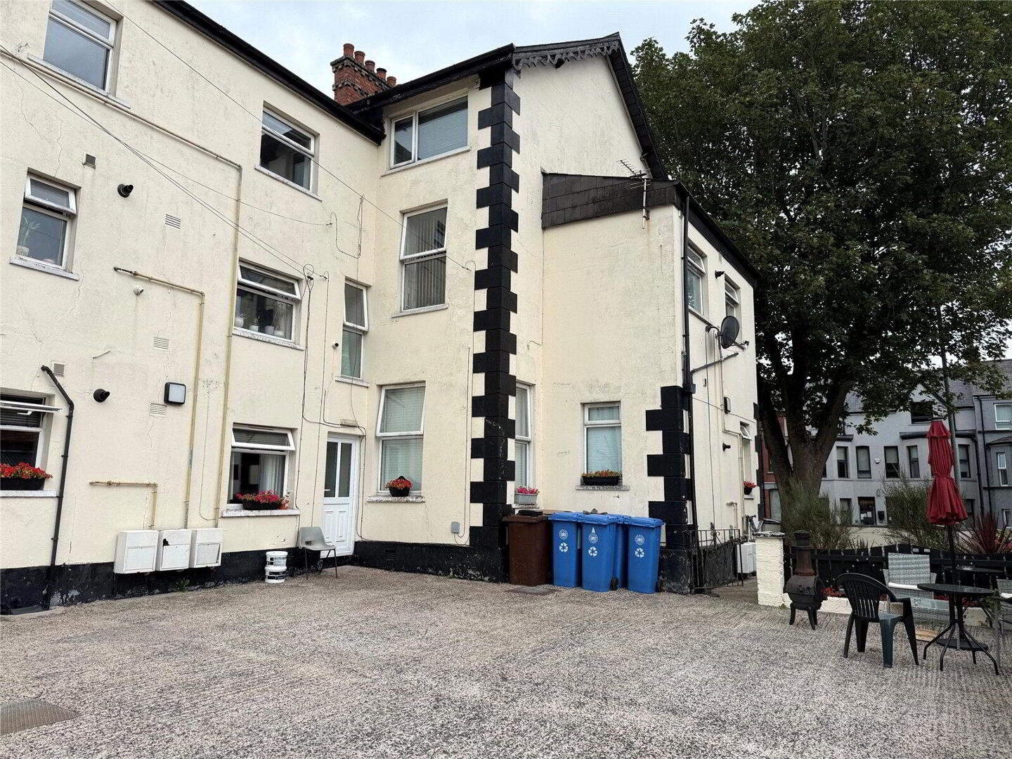 Flat E, 70 Woodvale Road 7 of 8
