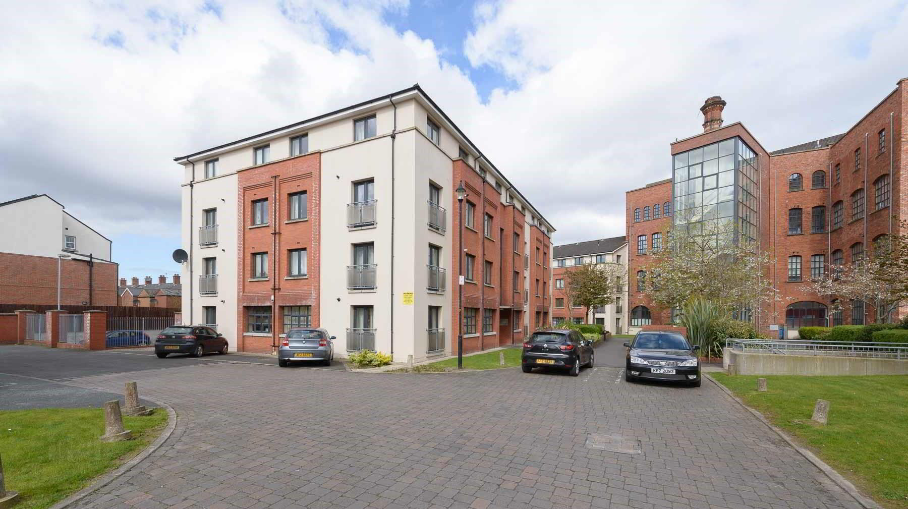 Apt 8, Dunmore Building 1 of 9