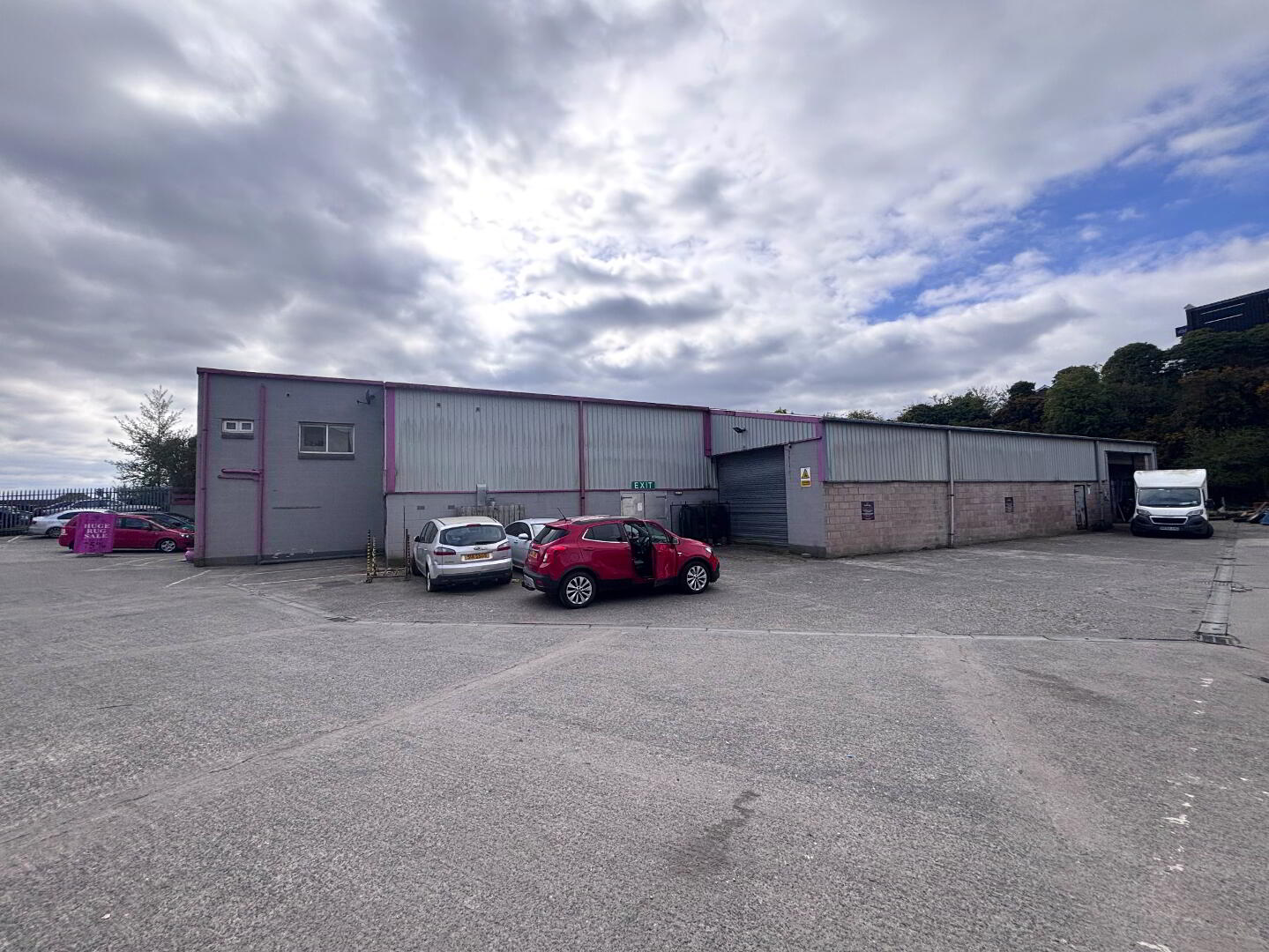 Unit 1A, Quarry Heights Industrial Estate 2 of 2