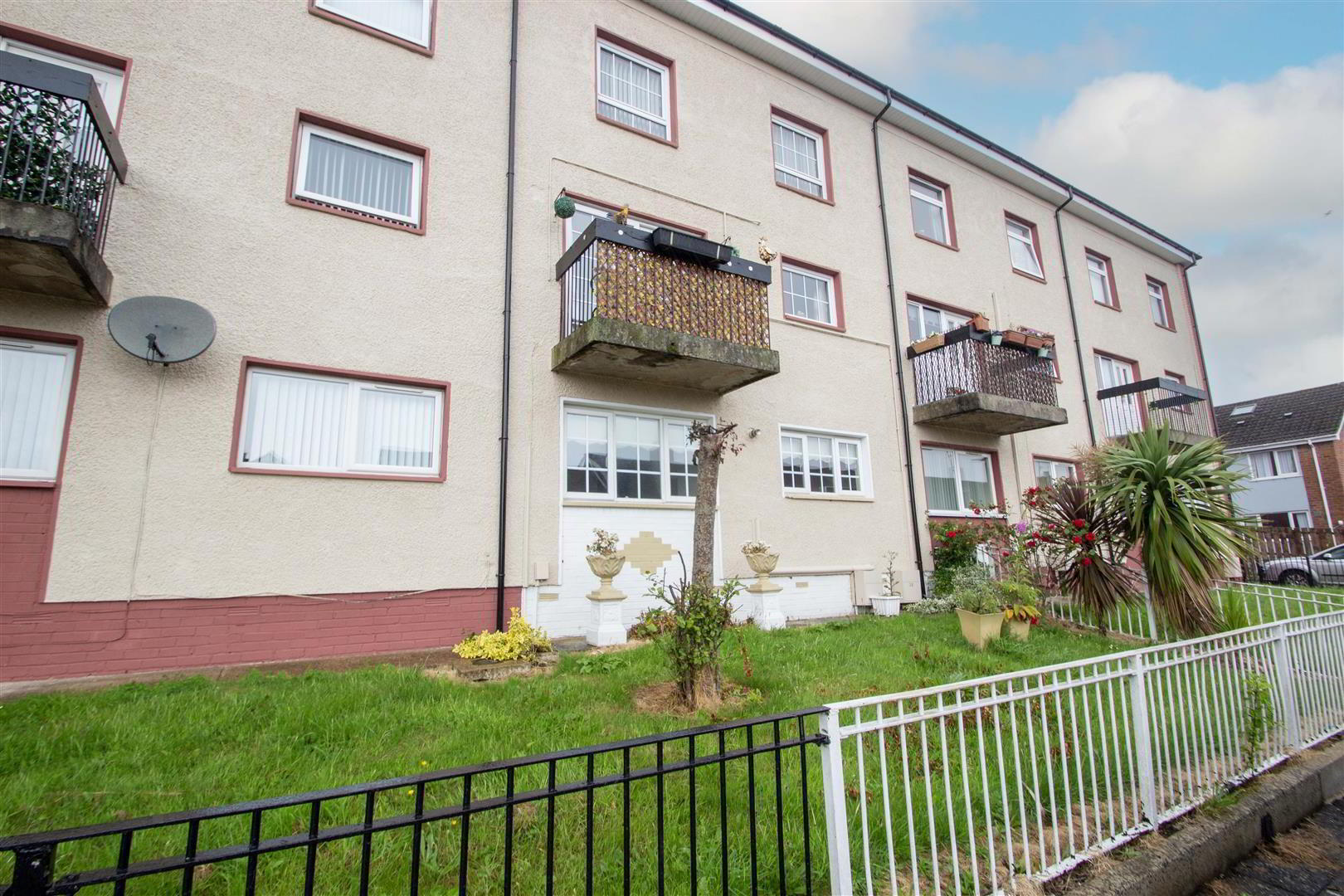 10 Culmore Gardens 2 of 10