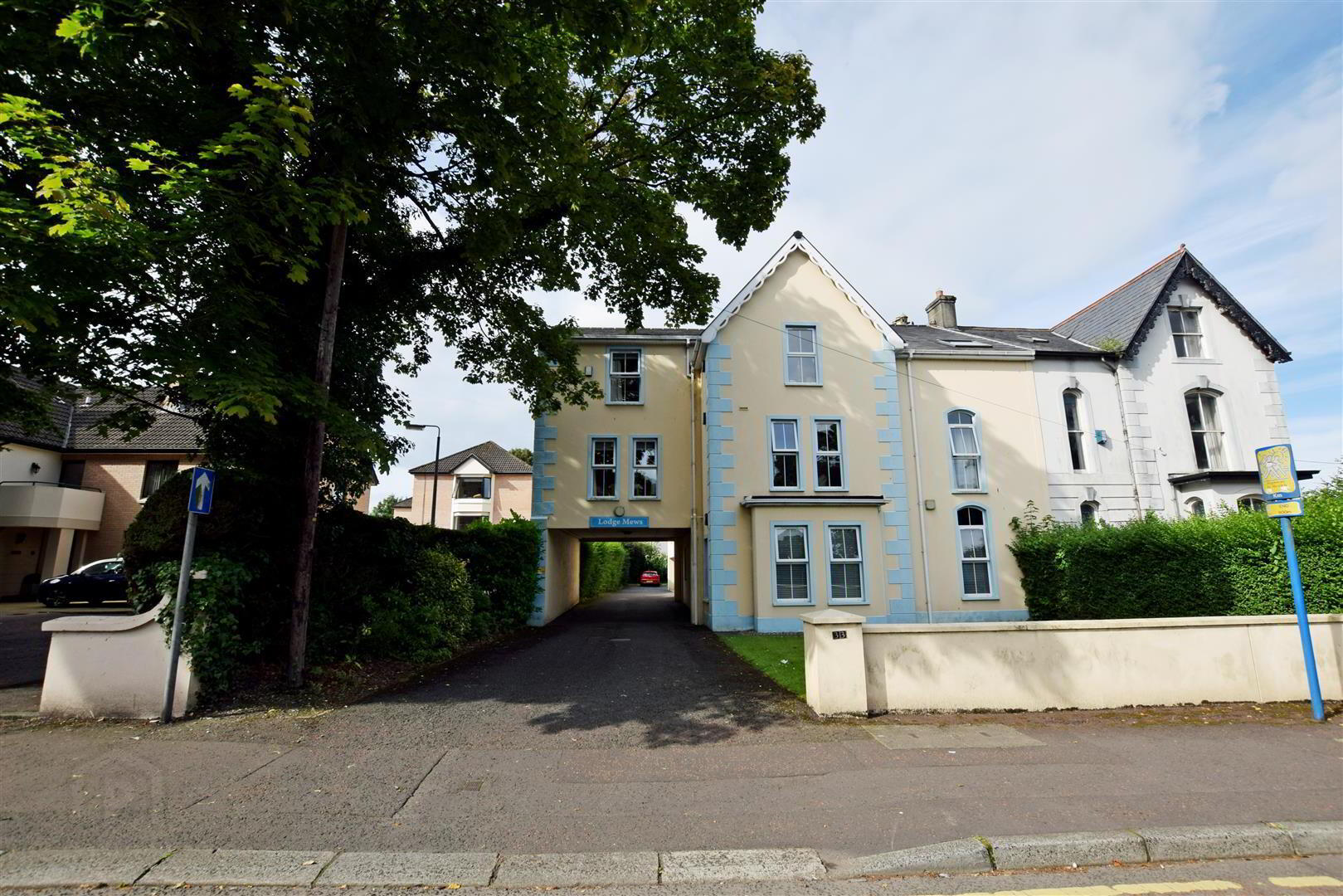 6 Lodge Mews 17 of 17