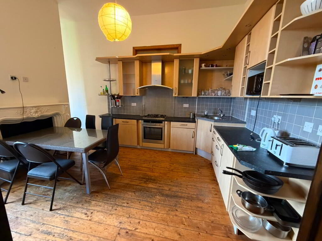 173 Bruntsfield Place 2 of 14