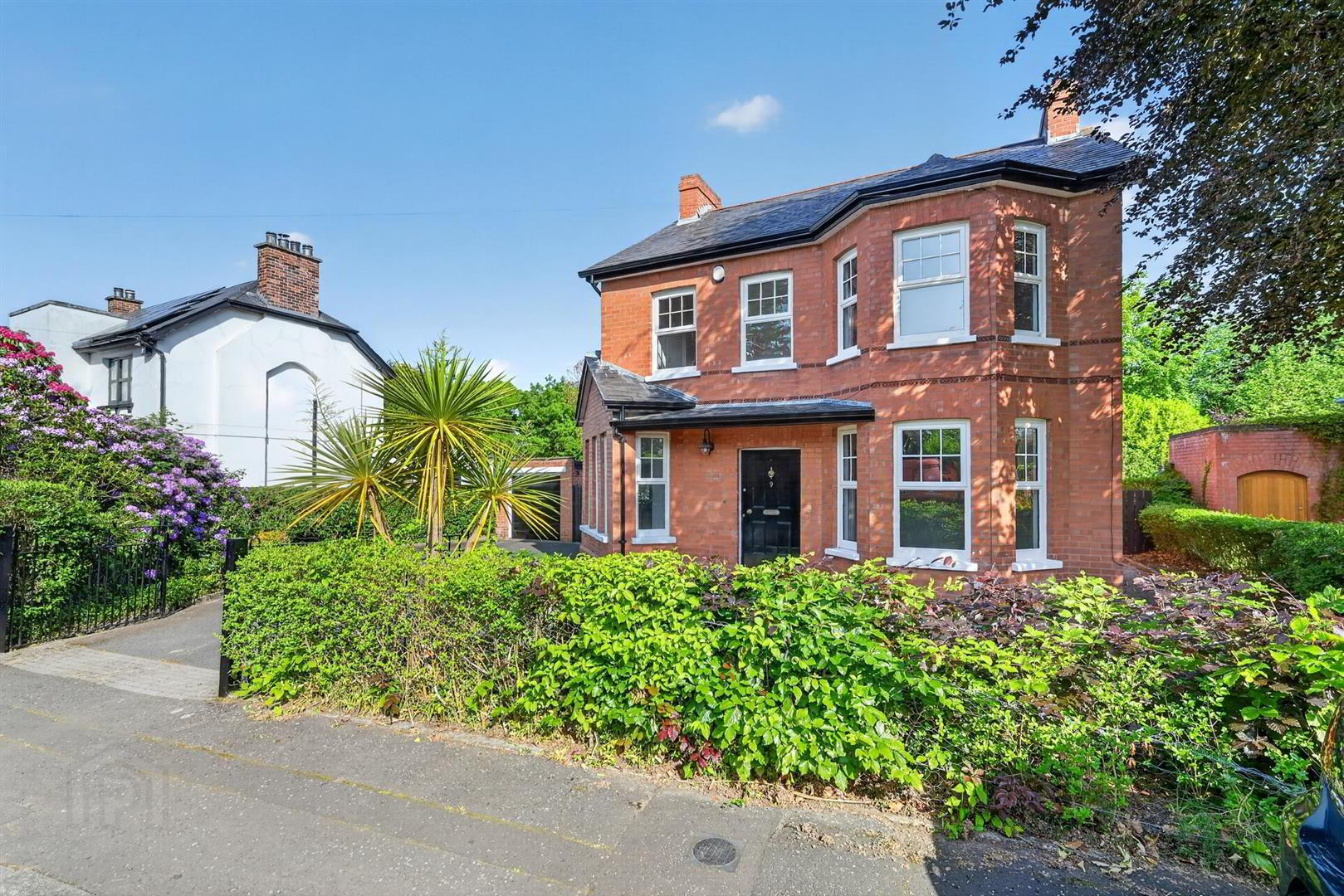 9 Finaghy Park North 2 of 26