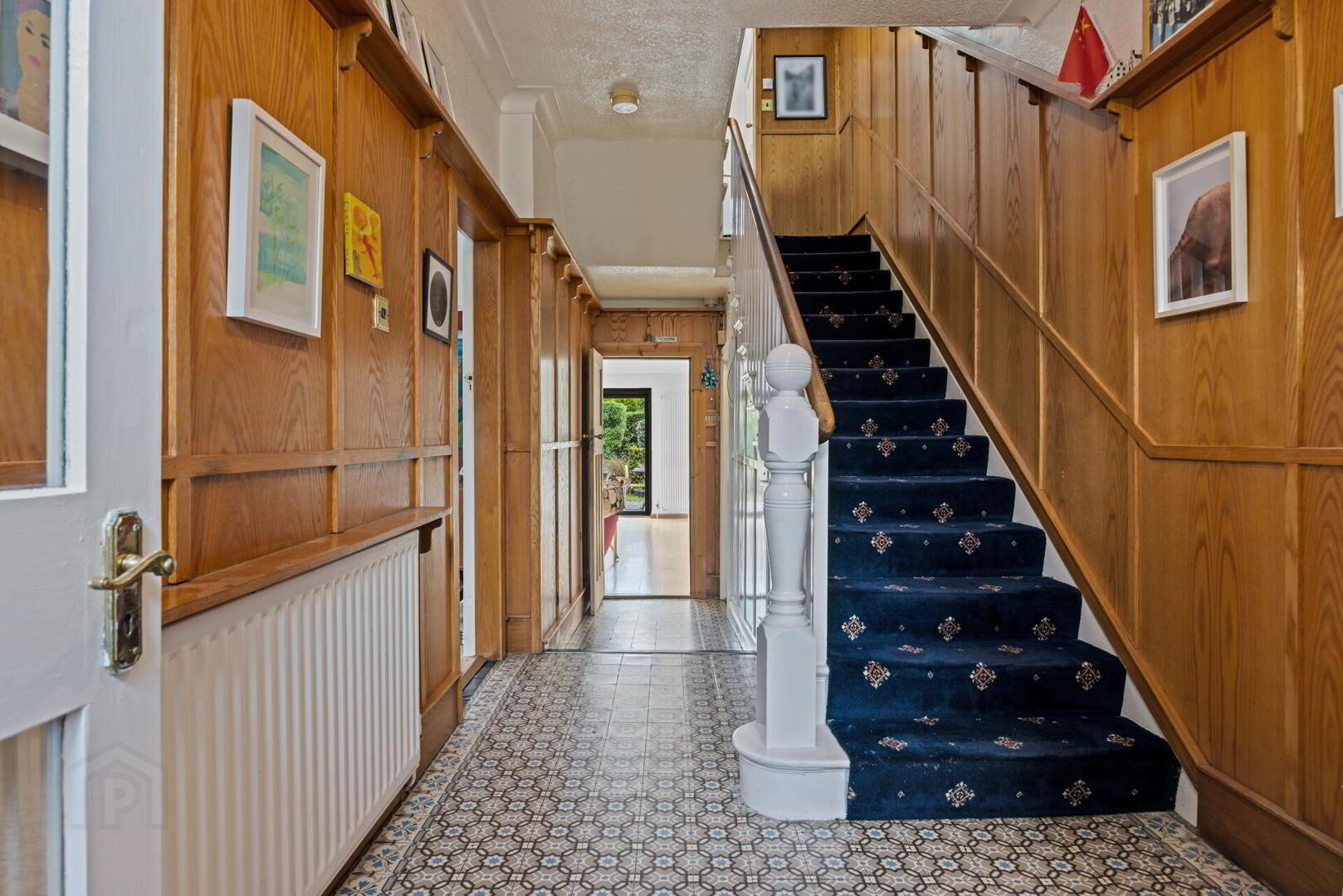 2 Kensington Drive 3 of 24