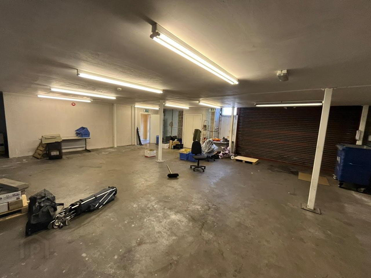 Unit 30, Somerton Industrial Estate 3 of 6