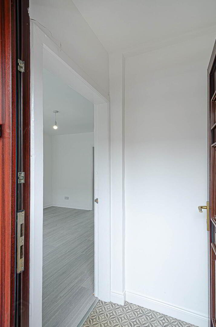 32 Lismain Street 2 of 21