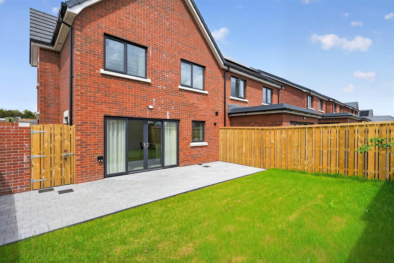 31 Baronsgrange Green 18 of 19