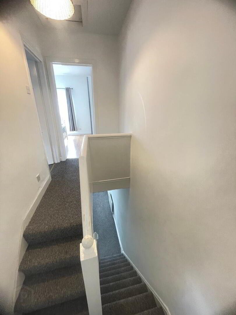57 Ardenvohr Street 2 of 14