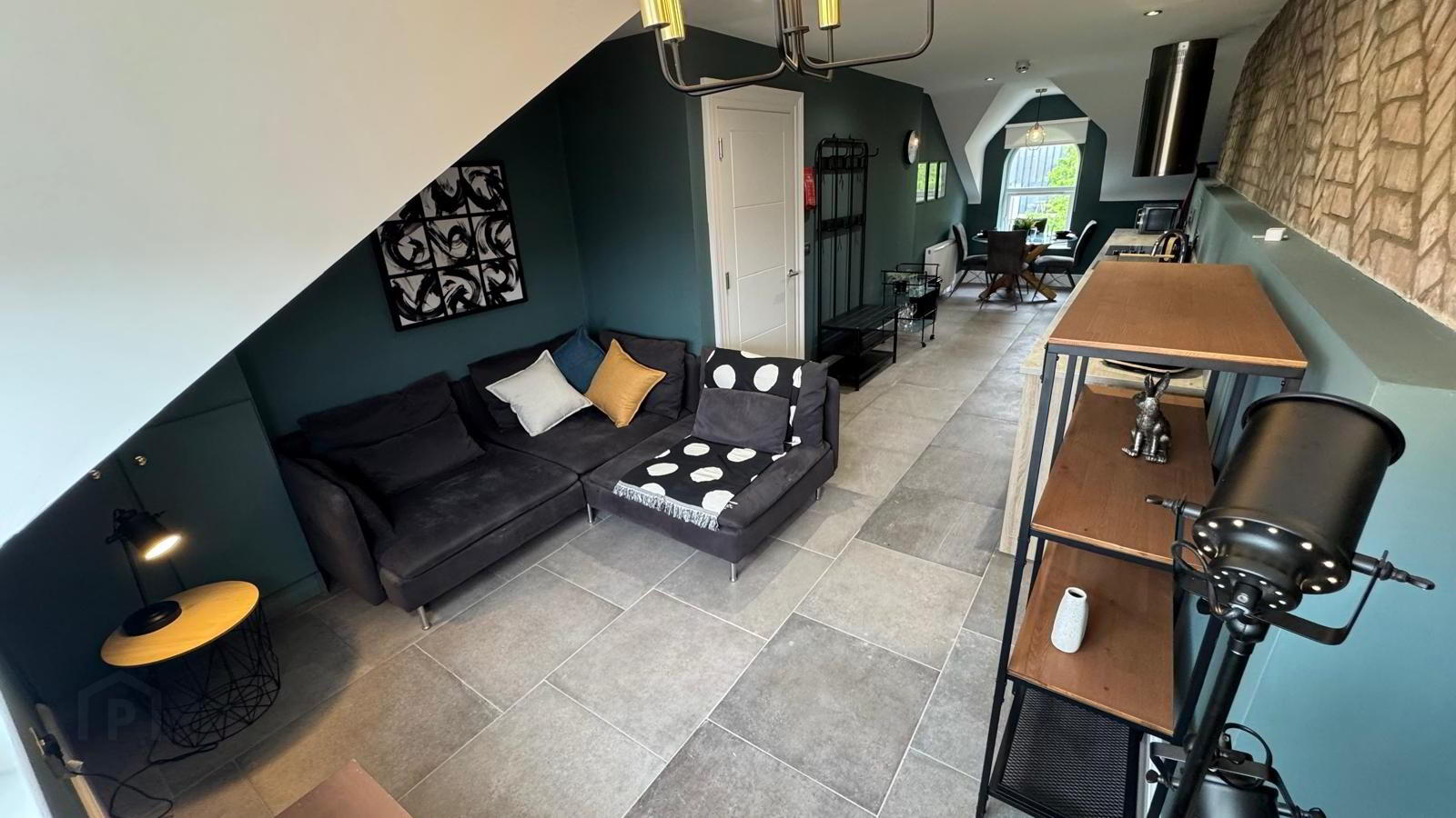 Unit 4, 7 Malone Rd 1 of 18