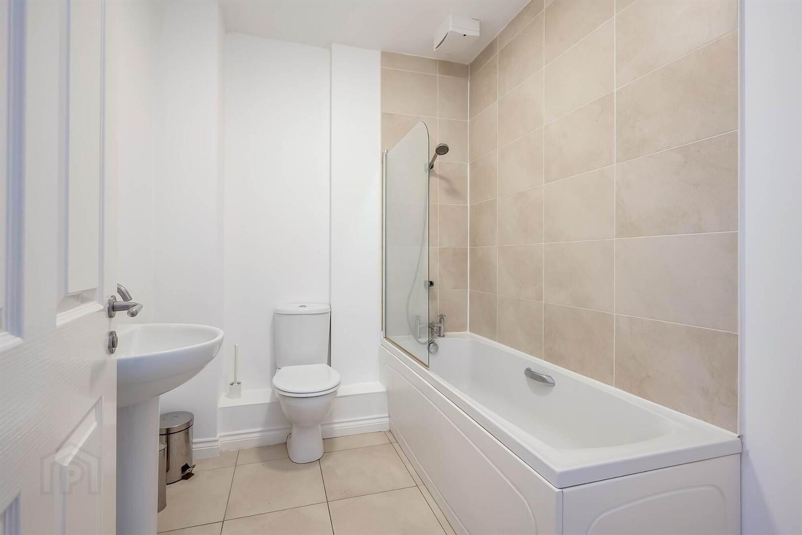 409 Saint Anne's Square (Albert Court), 7 Edward Street 13 of 13