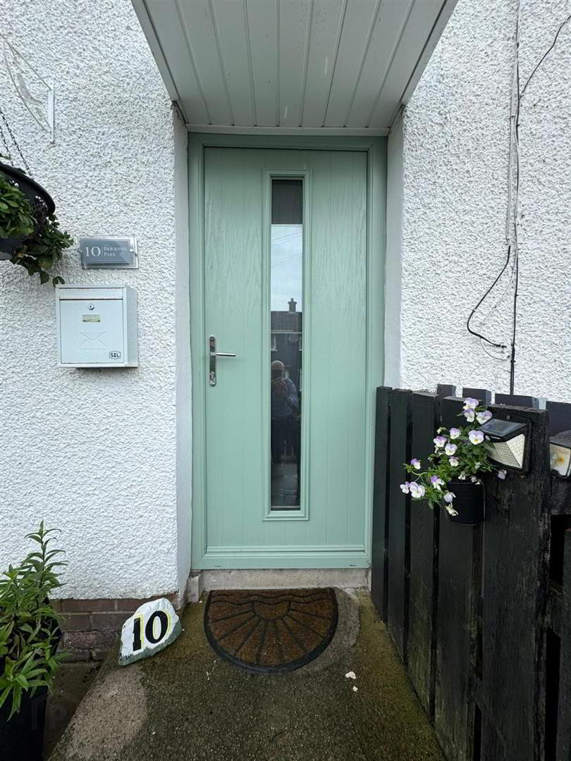 10 Brickhill Park 16 of 17