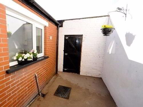 141 Donegall Avenue 13 of 14