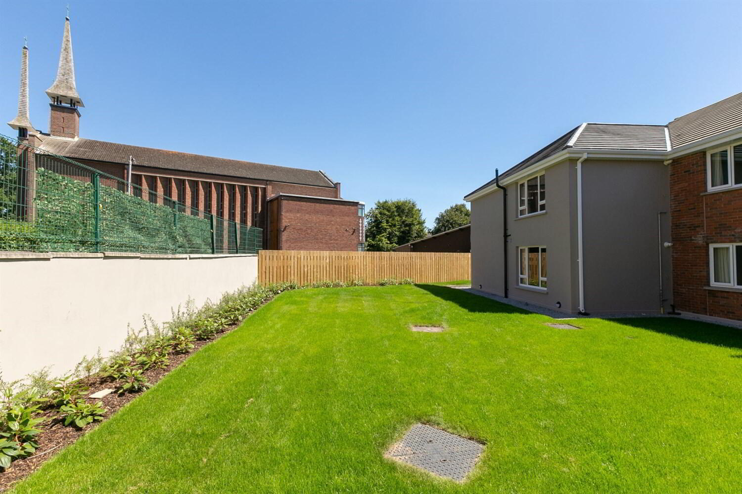Apt 8b, 8 Summerhill Avenue 14 of 14