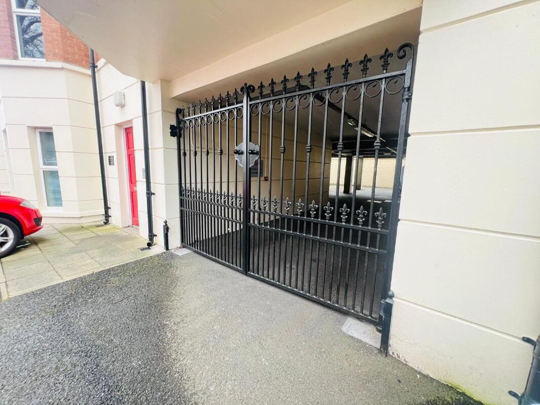 Apt 1, 73 Ulsterville Avenue 9 of 9