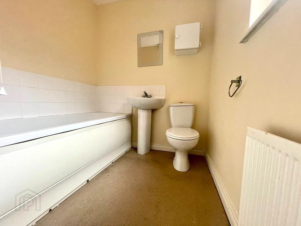 70 Alexandra Park Avenue 8 of 8
