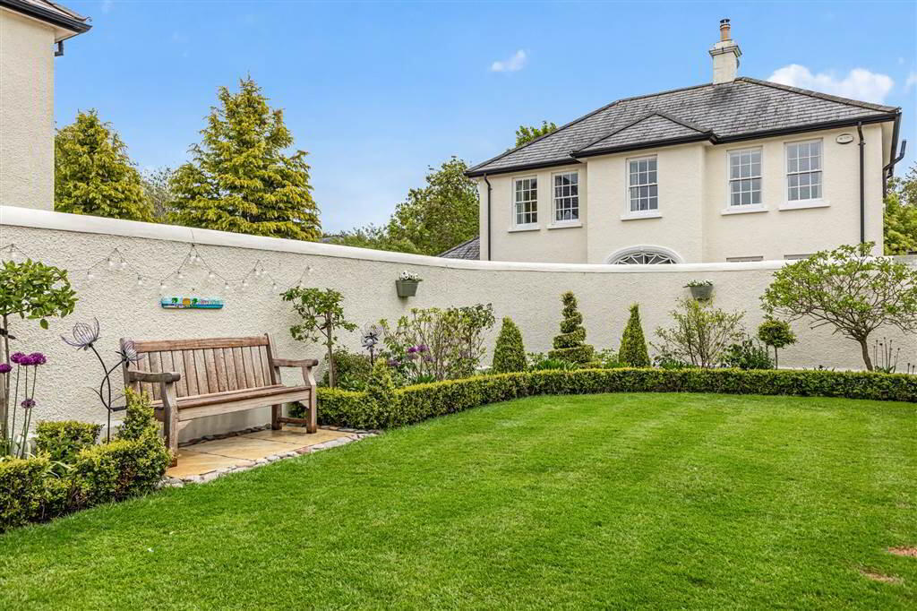 6 Royal Park Avenue 34 of 35