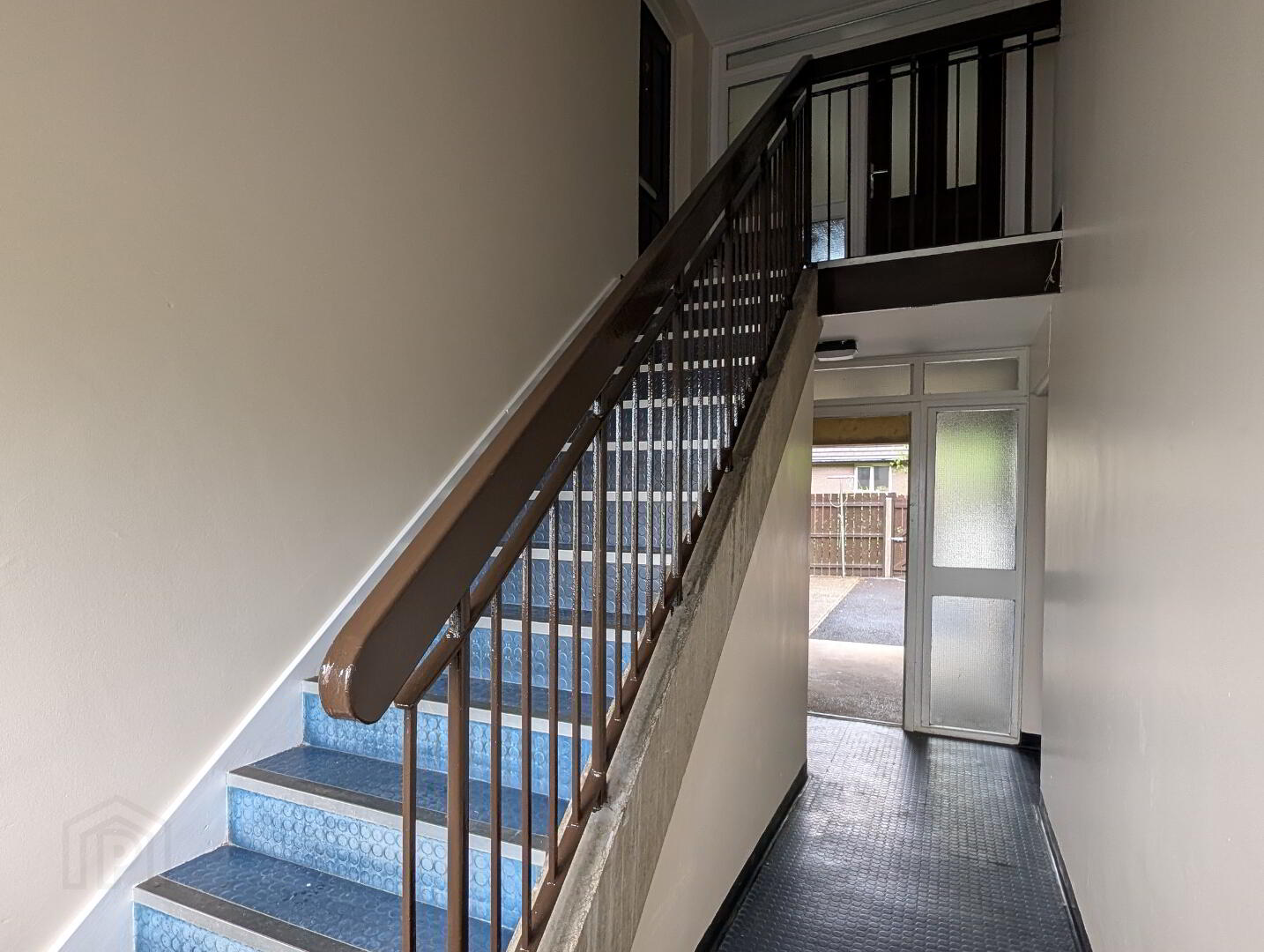 11 Norwood Court 2 of 17