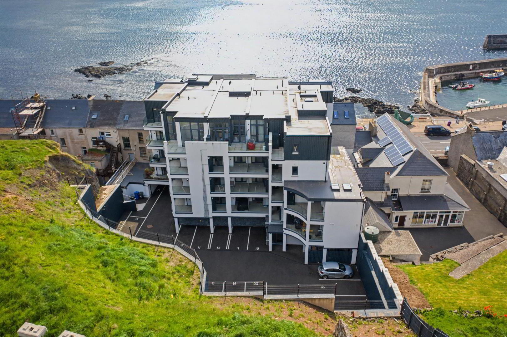Apartment 6 The Promenade 48 of 49