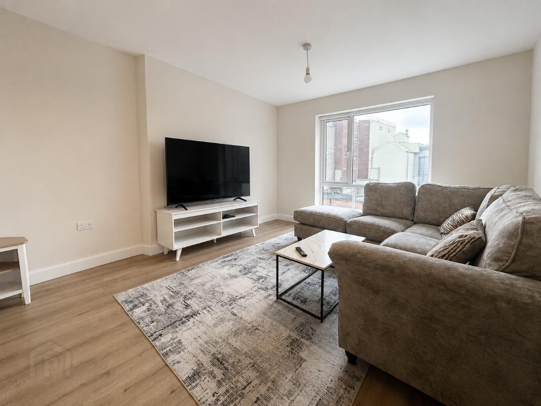 314 College Court Central 3 of 12
