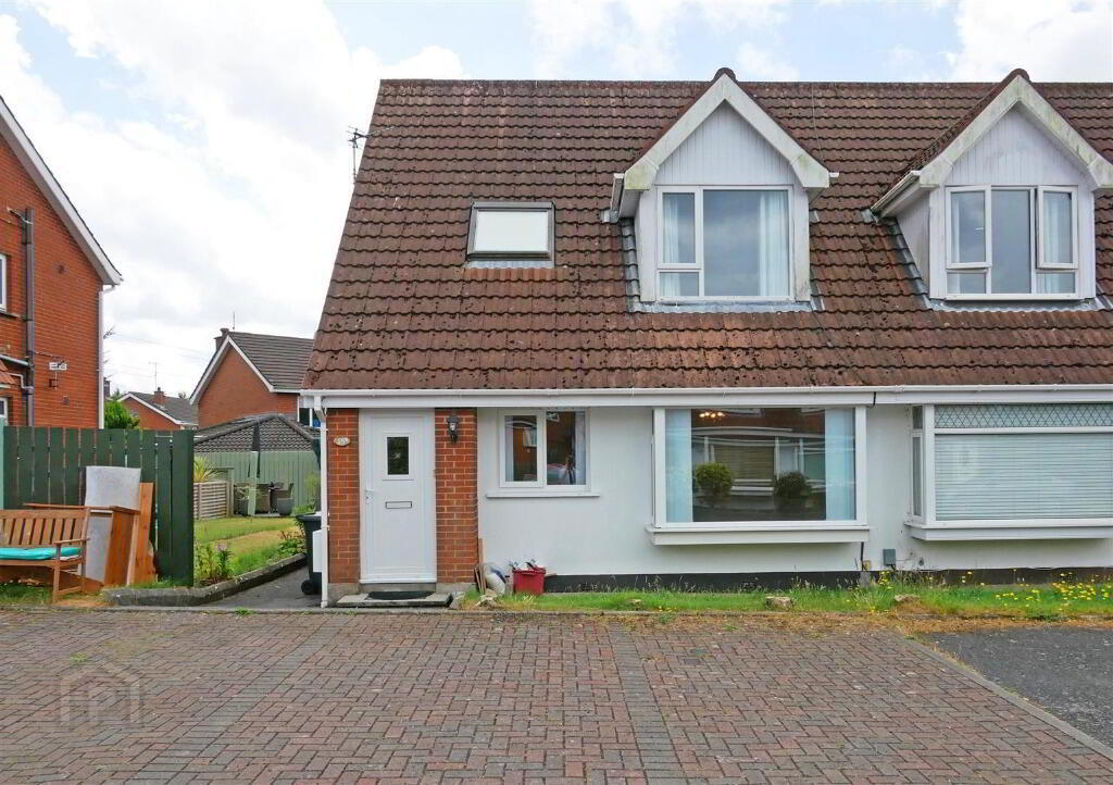 25a Carnbrae Park 1 of 14