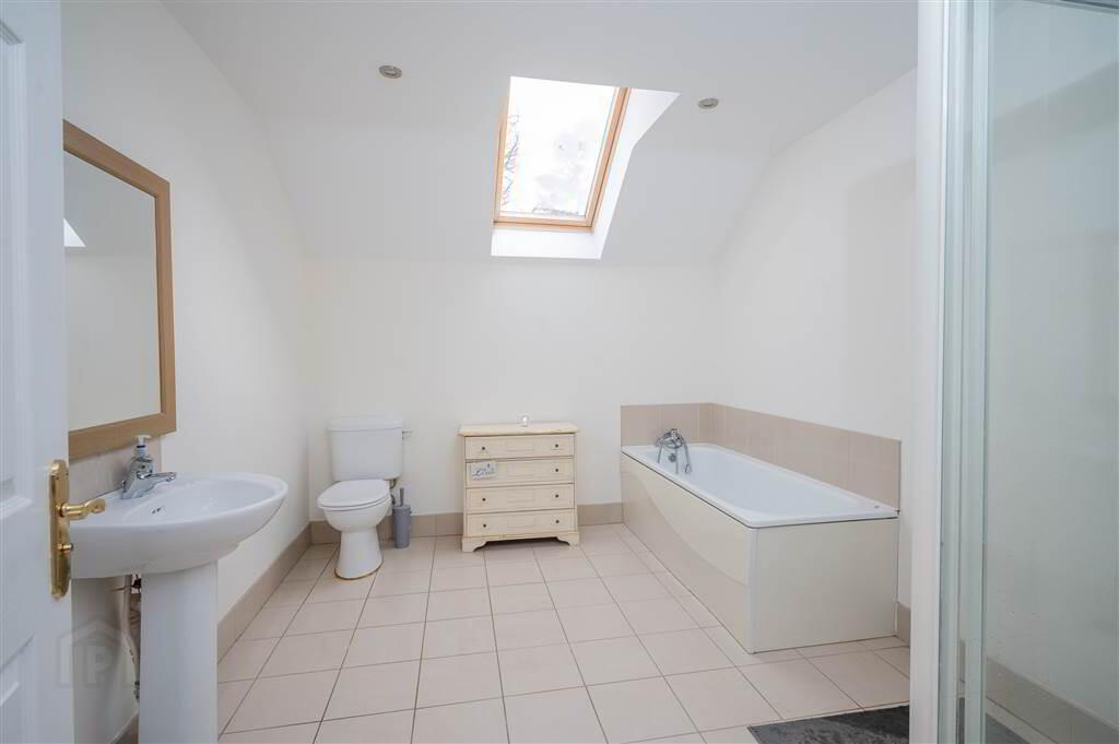 Apt 11 Acorn Hill, 9B Annadale Avenue 10 of 10