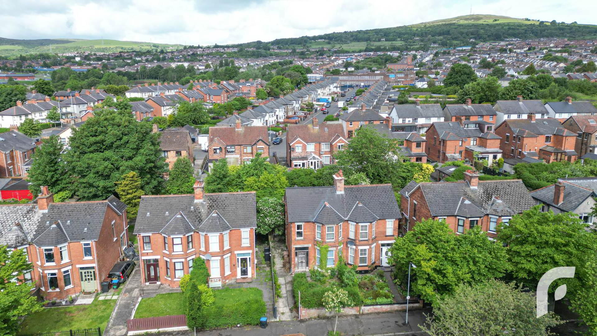 10 Dunkeld Gardens 2 of 15