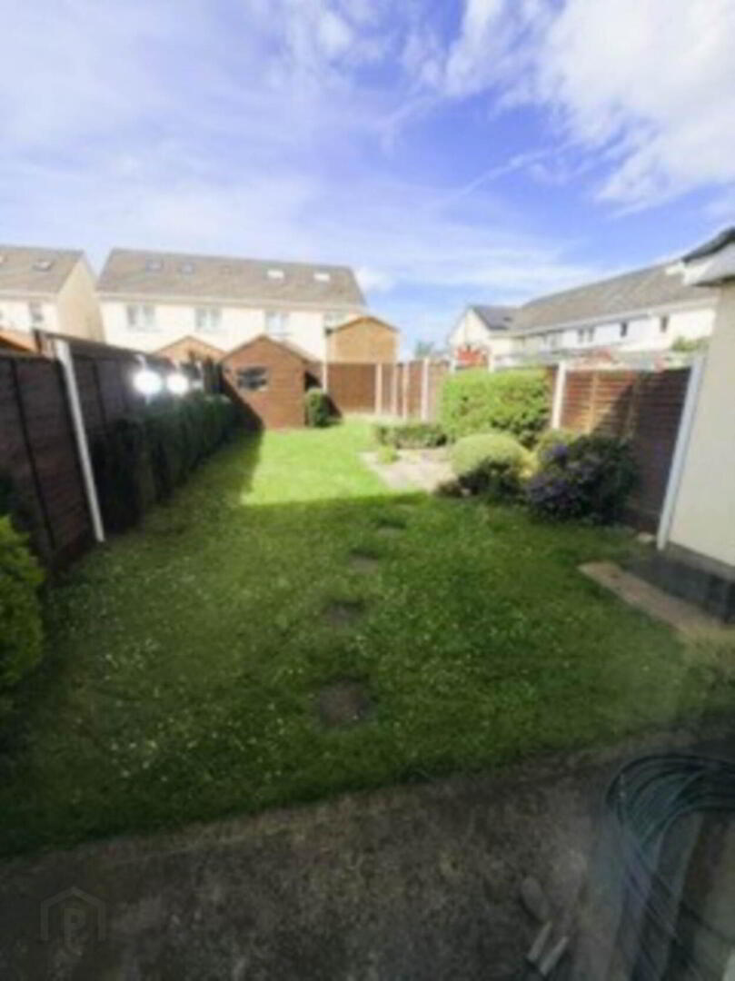 26 Heathfield Way 11 of 11