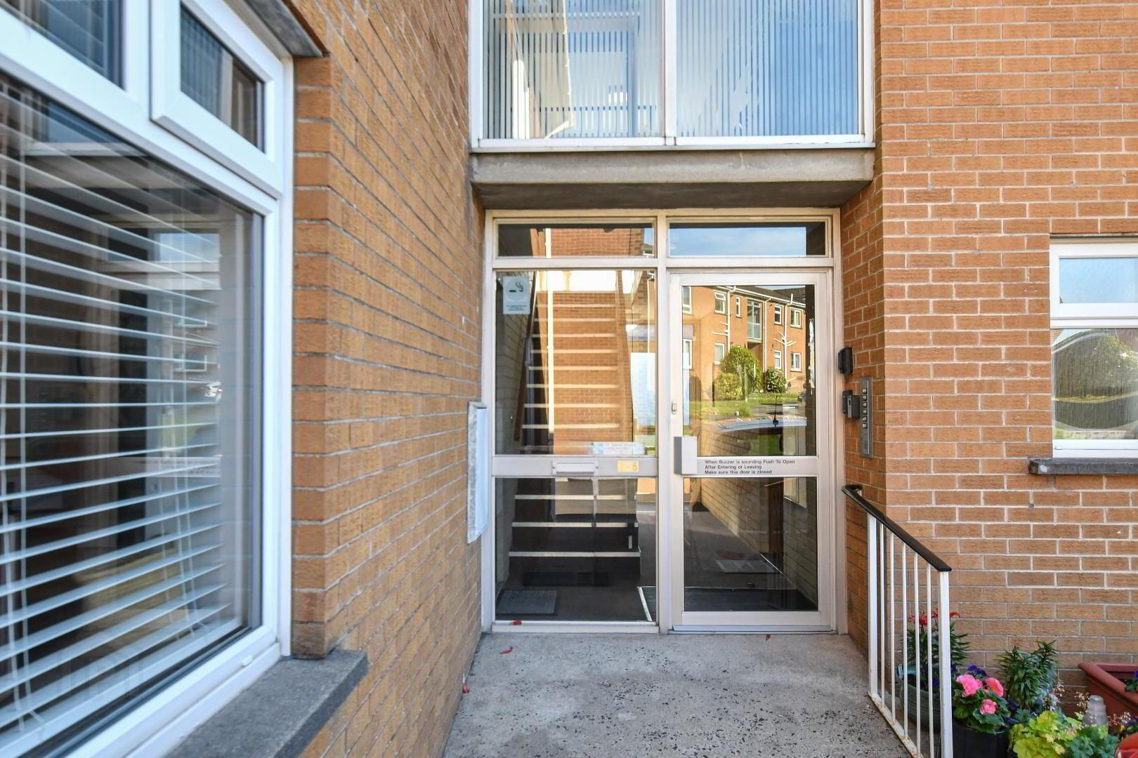 5 Sunningdale Court 2 of 22