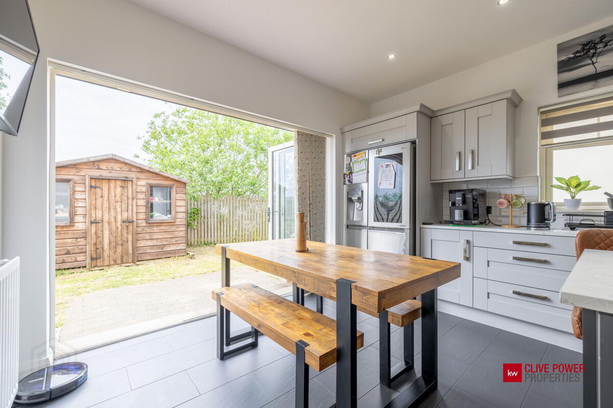 15 Belvedere Heights 2 of 41