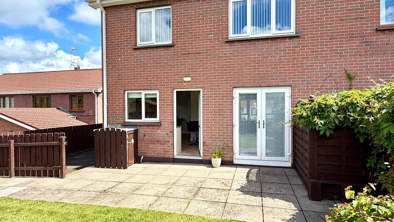 16 Hazelwood Grove 19 of 19