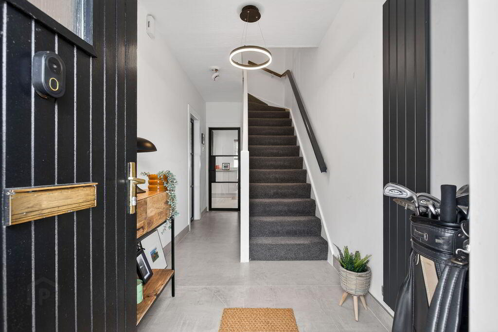 5 Seacourt Mews 3 of 24