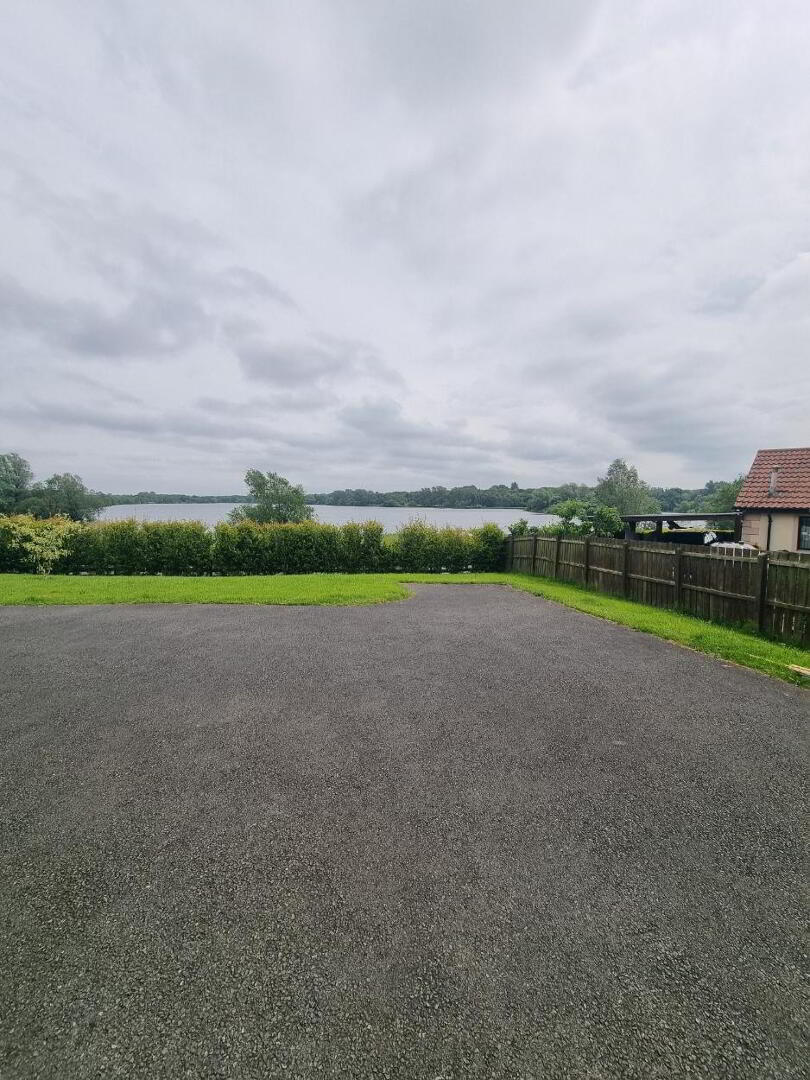 132 Lakelands 16 of 17