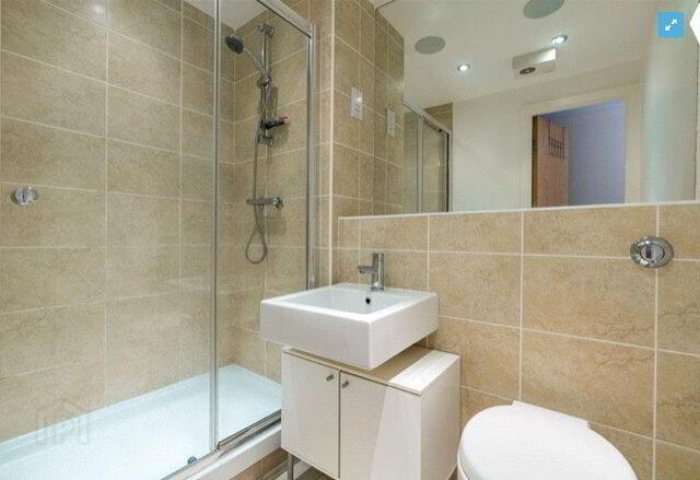 12/11 East Pilton Farm Avenue 11 of 11