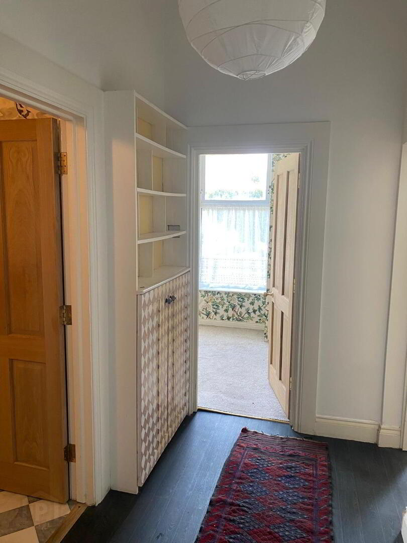 Apt 1, 6 Alexander Gardens 36 of 37