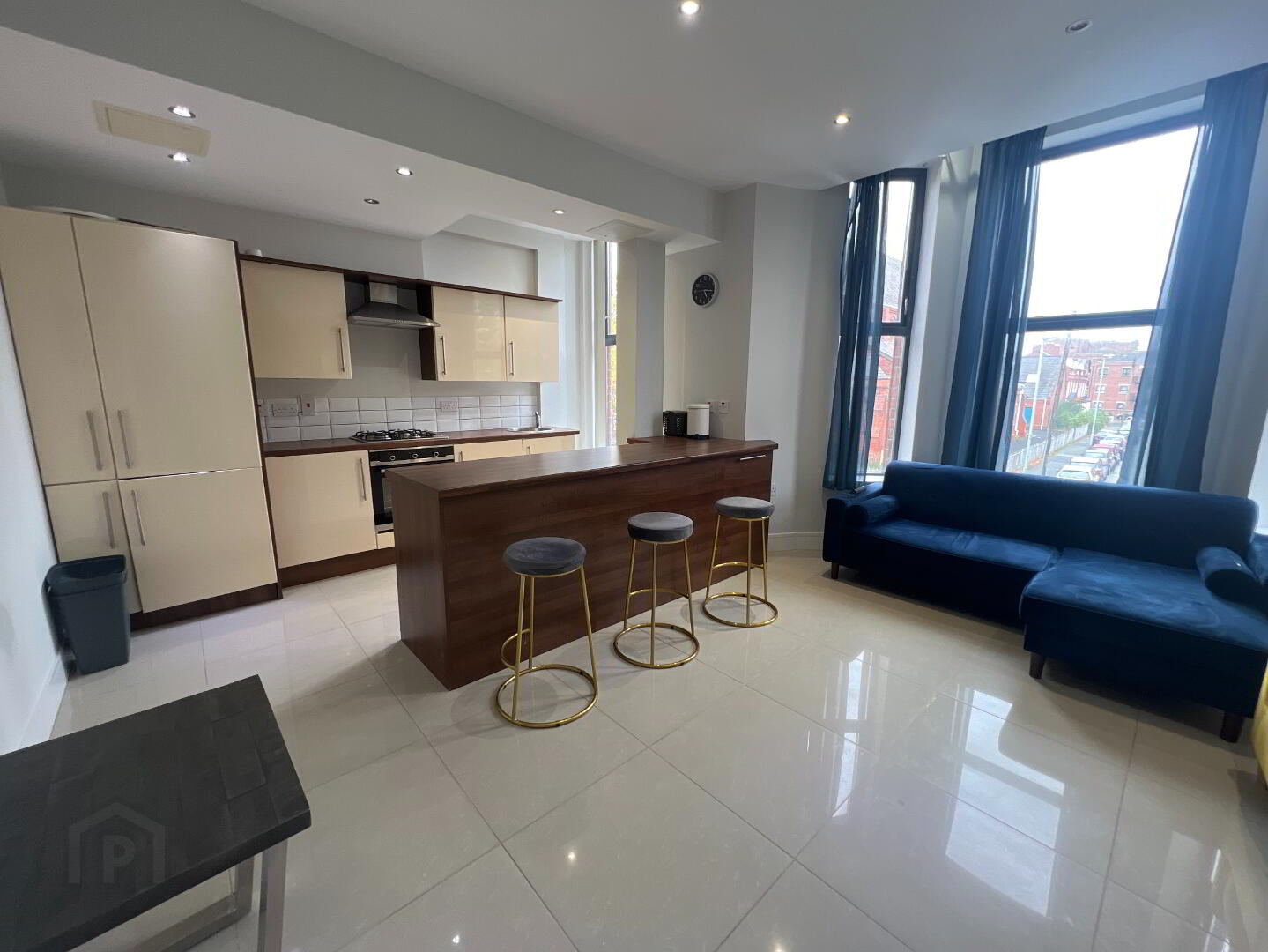 Unit 4, 117 University Street 2 of 8
