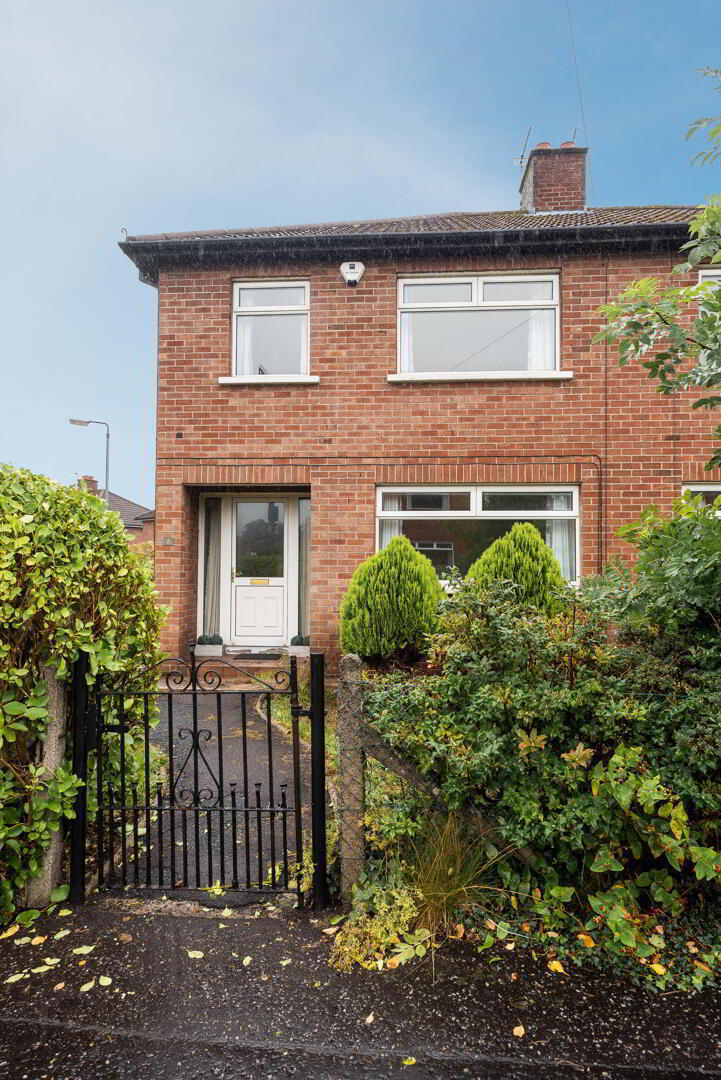 2 Prince Edward Drive 2 of 16