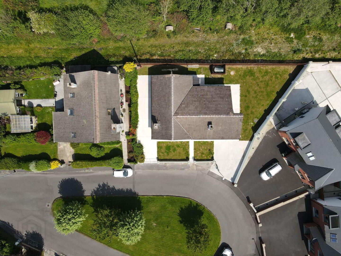 5 Beckscourt Lawns 3 of 20