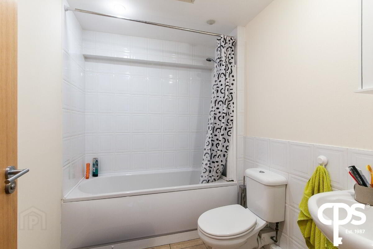 Apt 12, Shaftesbury Court 13 of 14