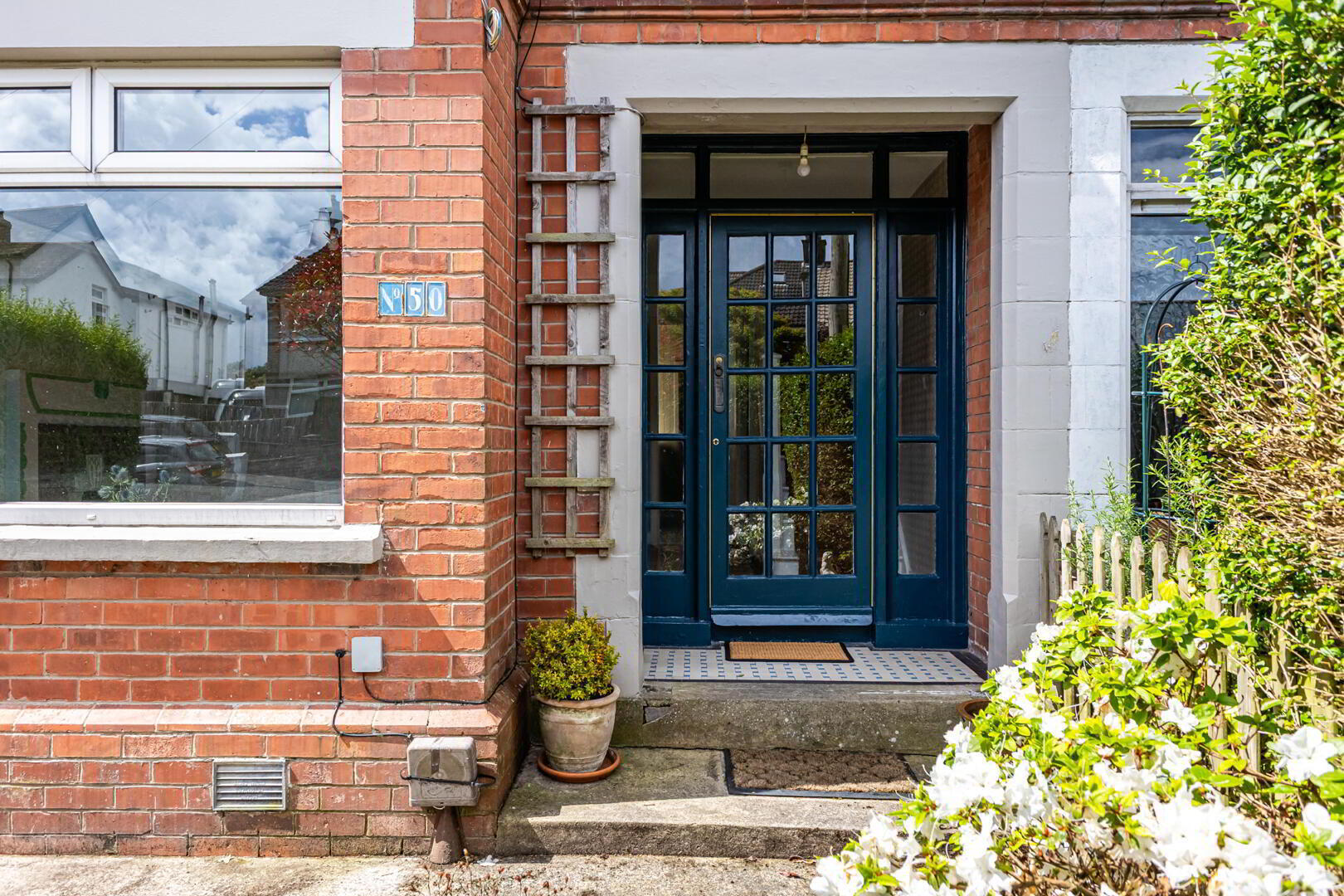 50 Ashley Gardens 2 of 19
