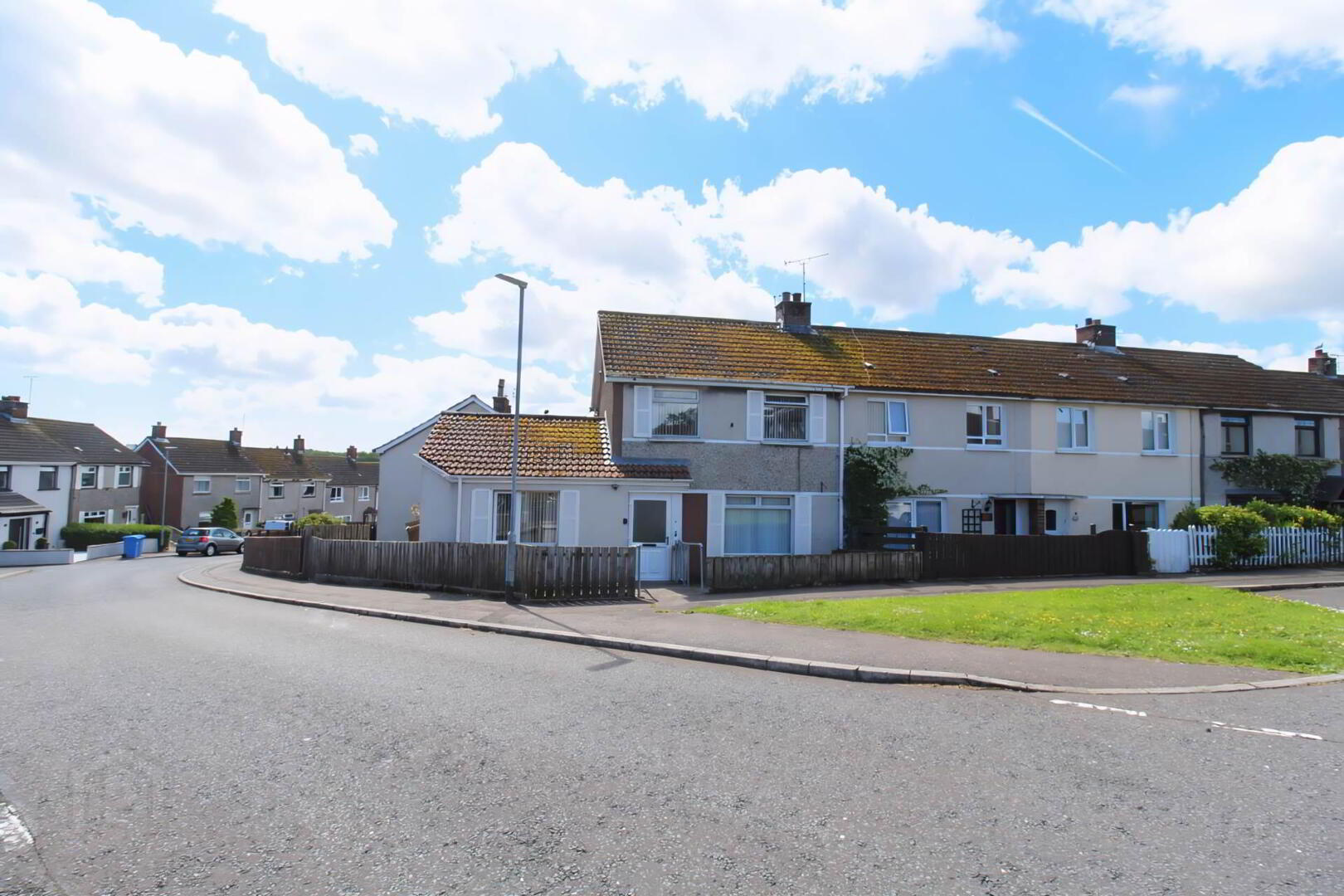 2 Springwell Avenue 15 of 16