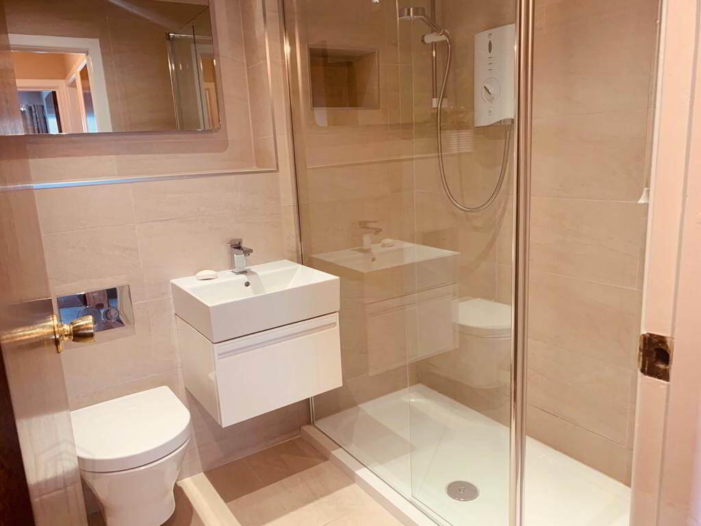 Apt 31, Colenso Court 7 of 7